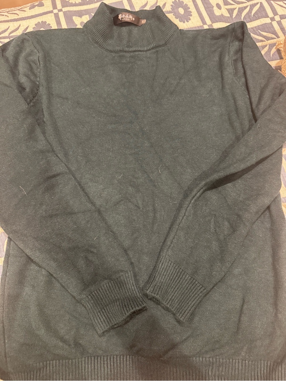 Soft Dark green 100% wool sweater